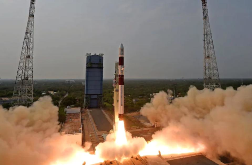 “ISRO PSLV-C62 rocket launching from Sriharikota with 16 satellites”